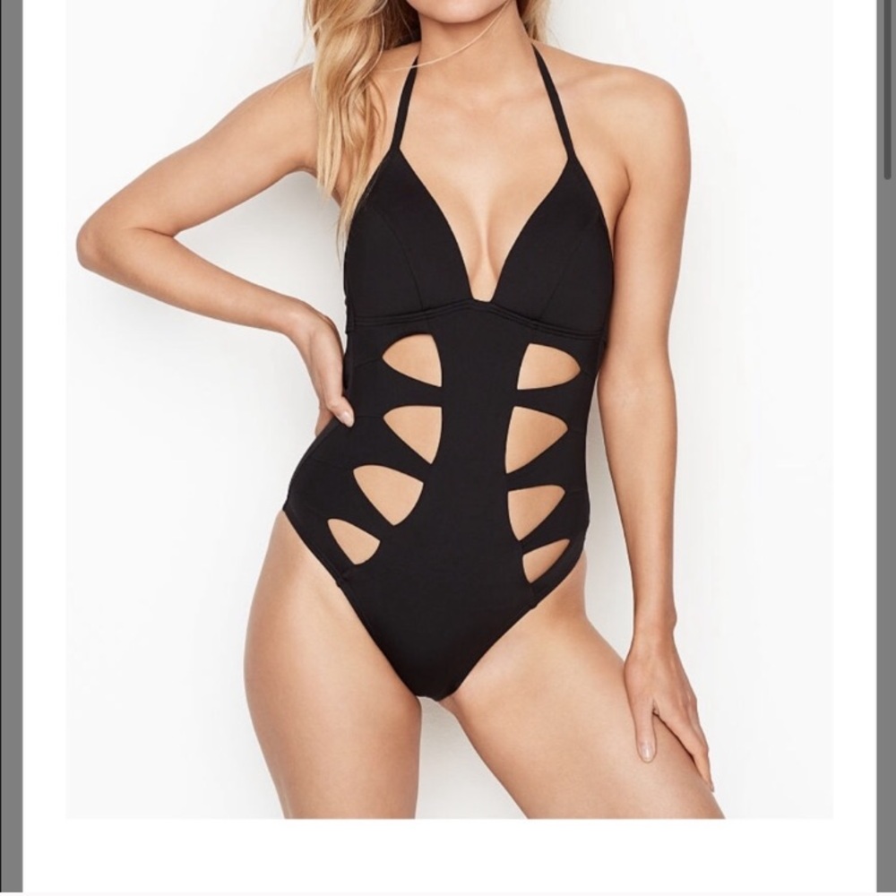Kenneth Cole black cut out one price swim suit